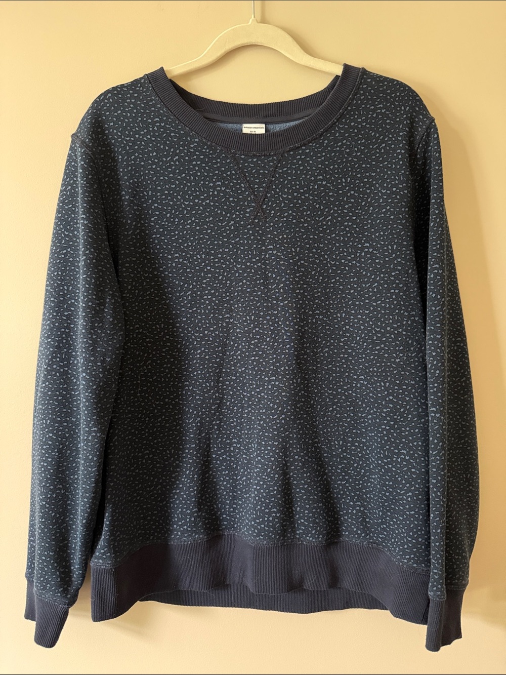 Amazon Essentials Navy Fleck Crewneck Sweater